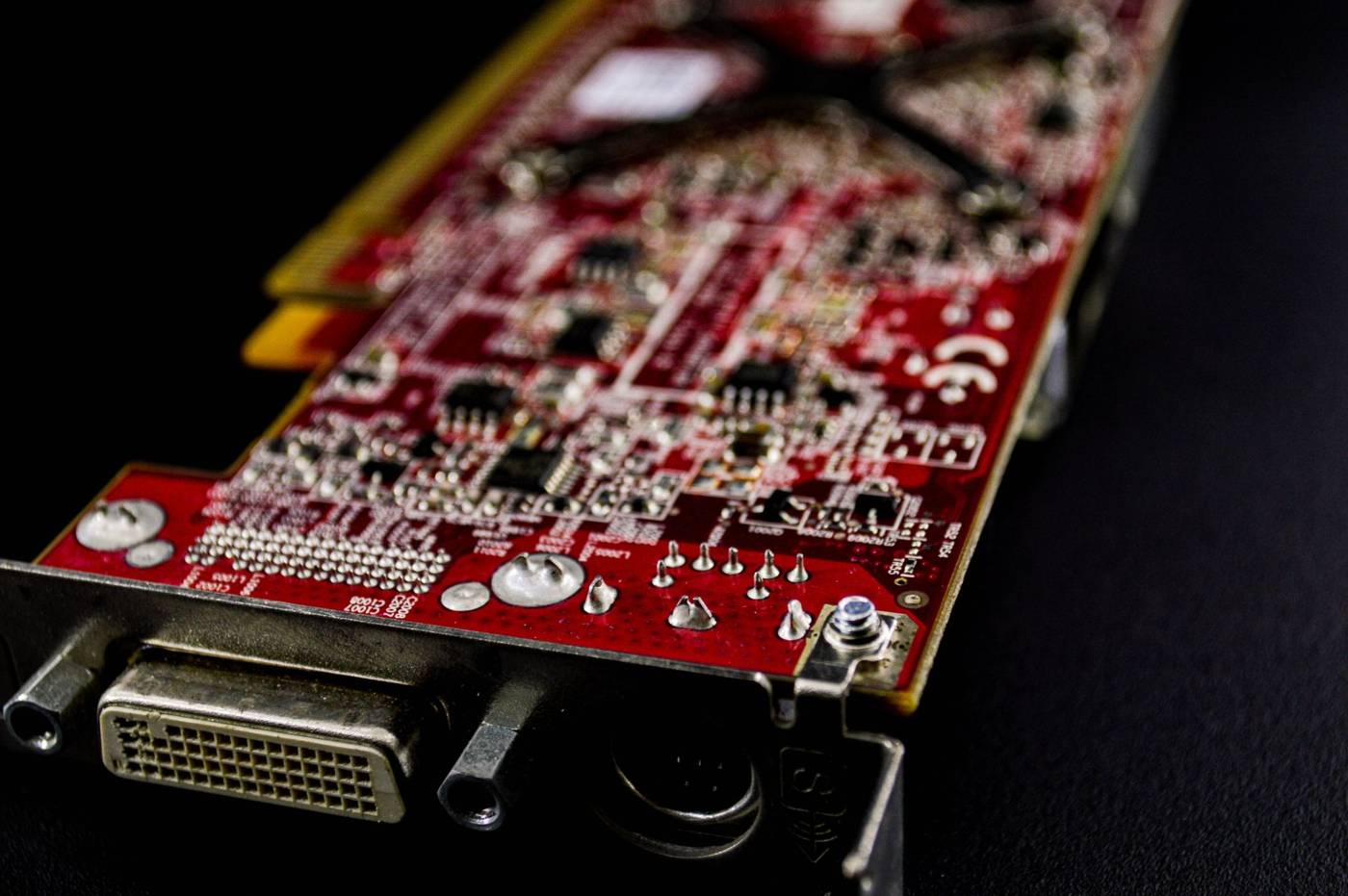 Broadcom semiconductor chip closeup