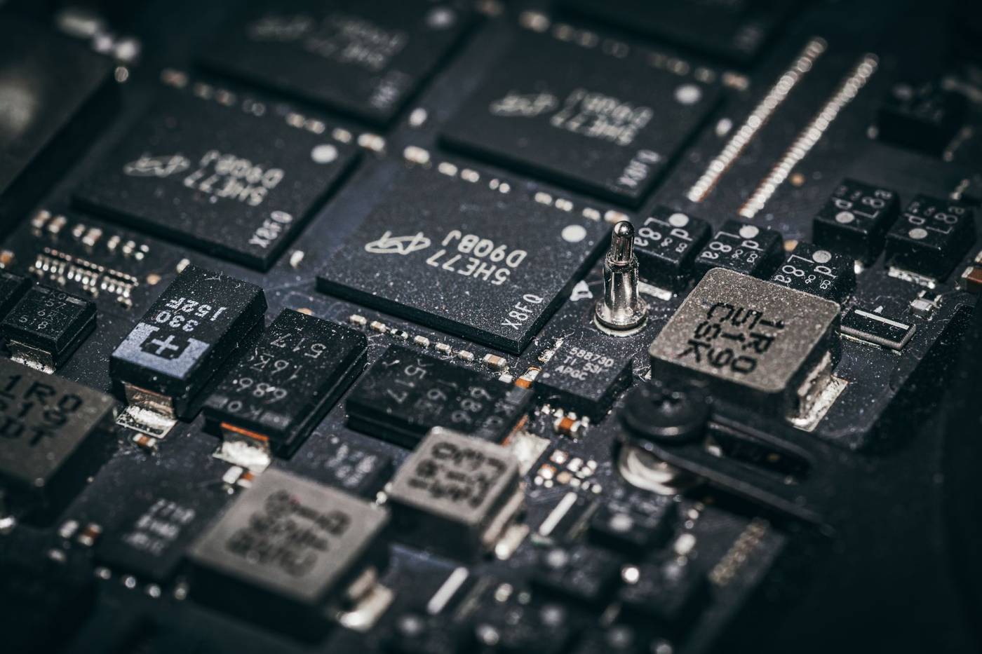 Semiconductor chip manufacturing